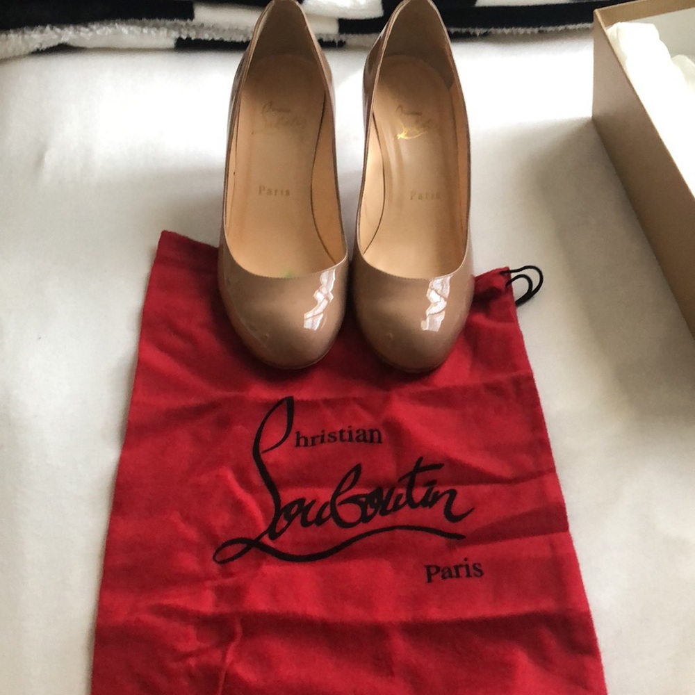 Simple Pump Nude Christian Louboutin